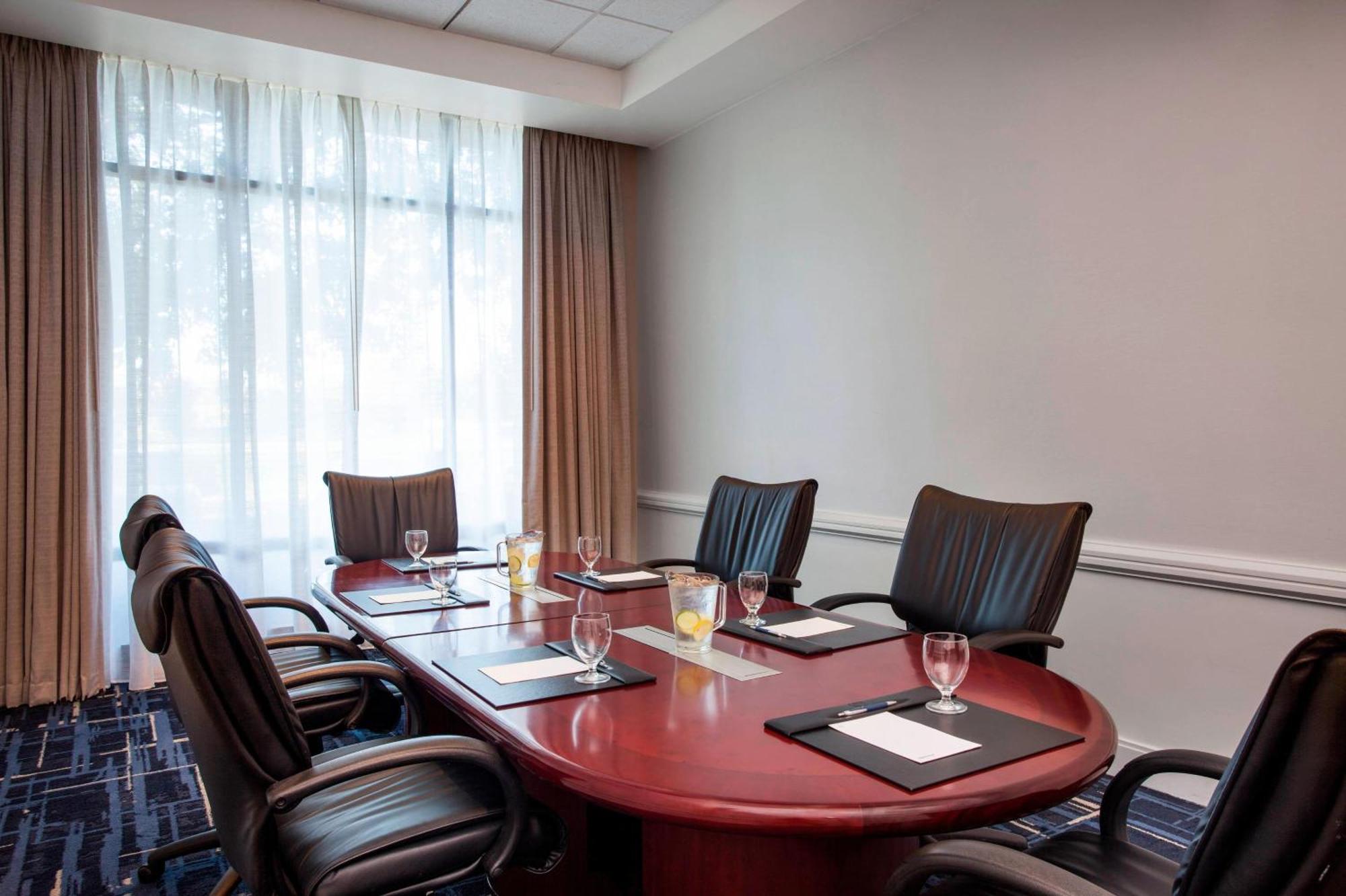 Sheraton Suites Philadelphia Airport Eksteriør bilde
